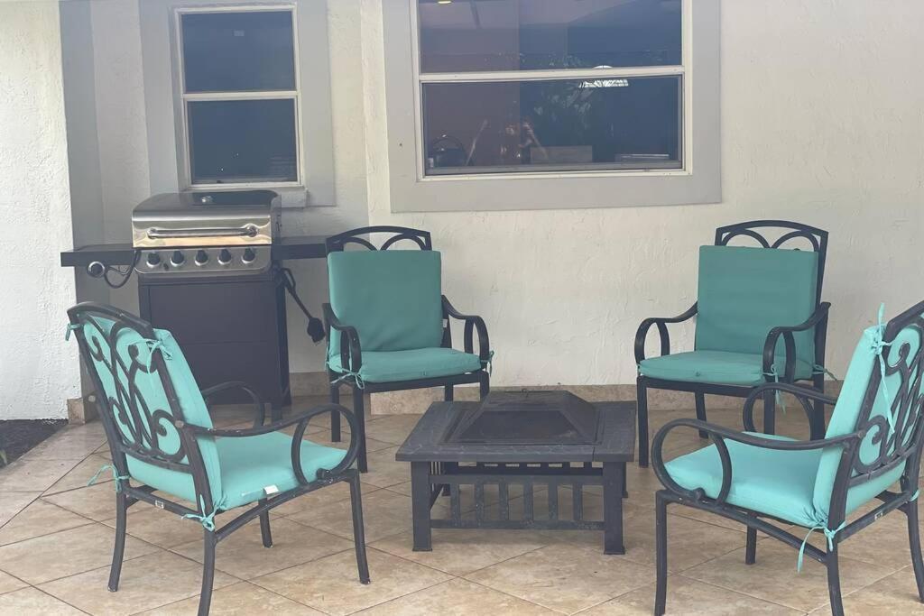 Cheerfull 4/Bed/ 3 Bath / Pool / Best Location North North Naples Buitenkant foto