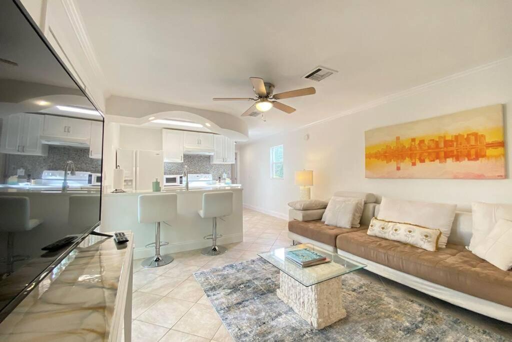 Cheerfull 4/Bed/ 3 Bath / Pool / Best Location North North Naples Buitenkant foto